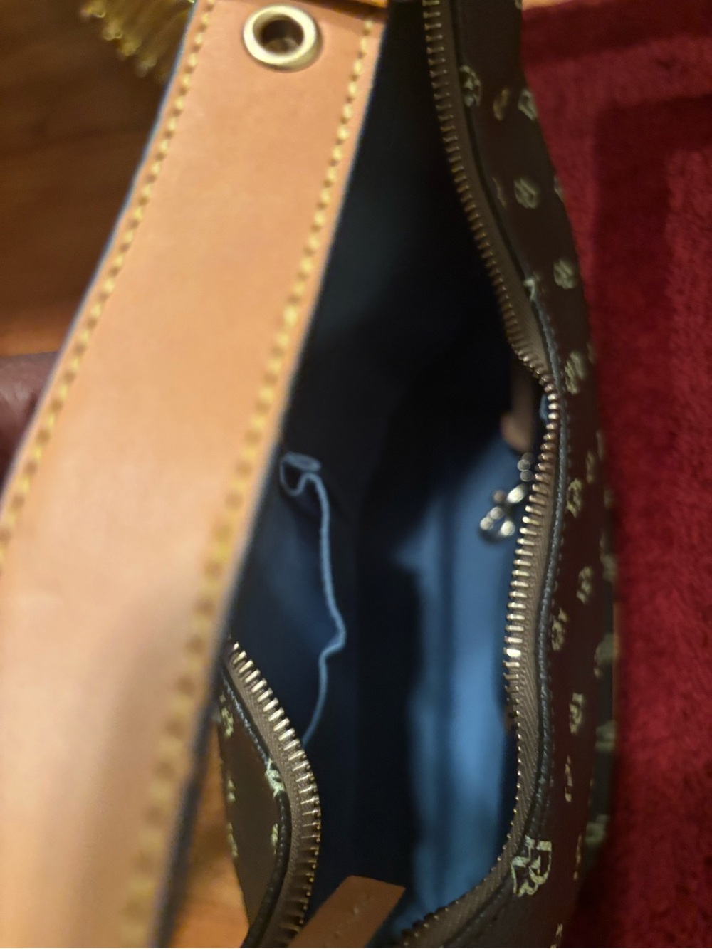 Dooney & Bourke Signature Hobo Shoulder Bag ….🎁 Free Gift with Purchase! ✨ - Picture 3 of 4